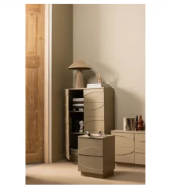 Komoda TEO 116 cm drewno sosny mud